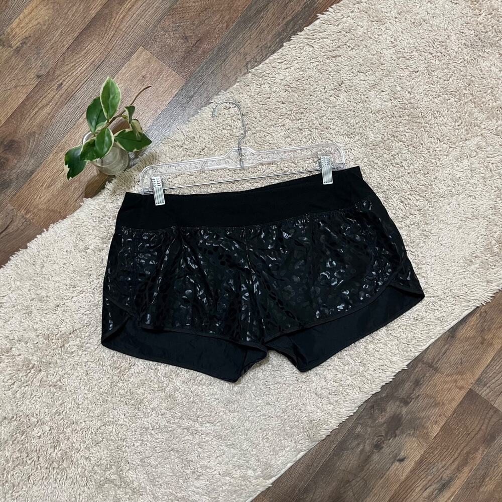 Victoria's Secret PINK Size Medium Black Metallic Leopard Print Shorts